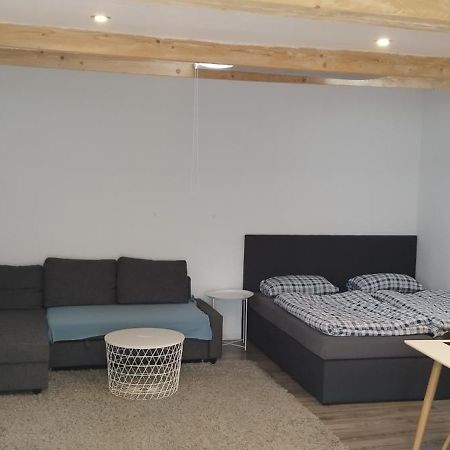 Schönes und offenes Appartement Jüchen Exterior foto